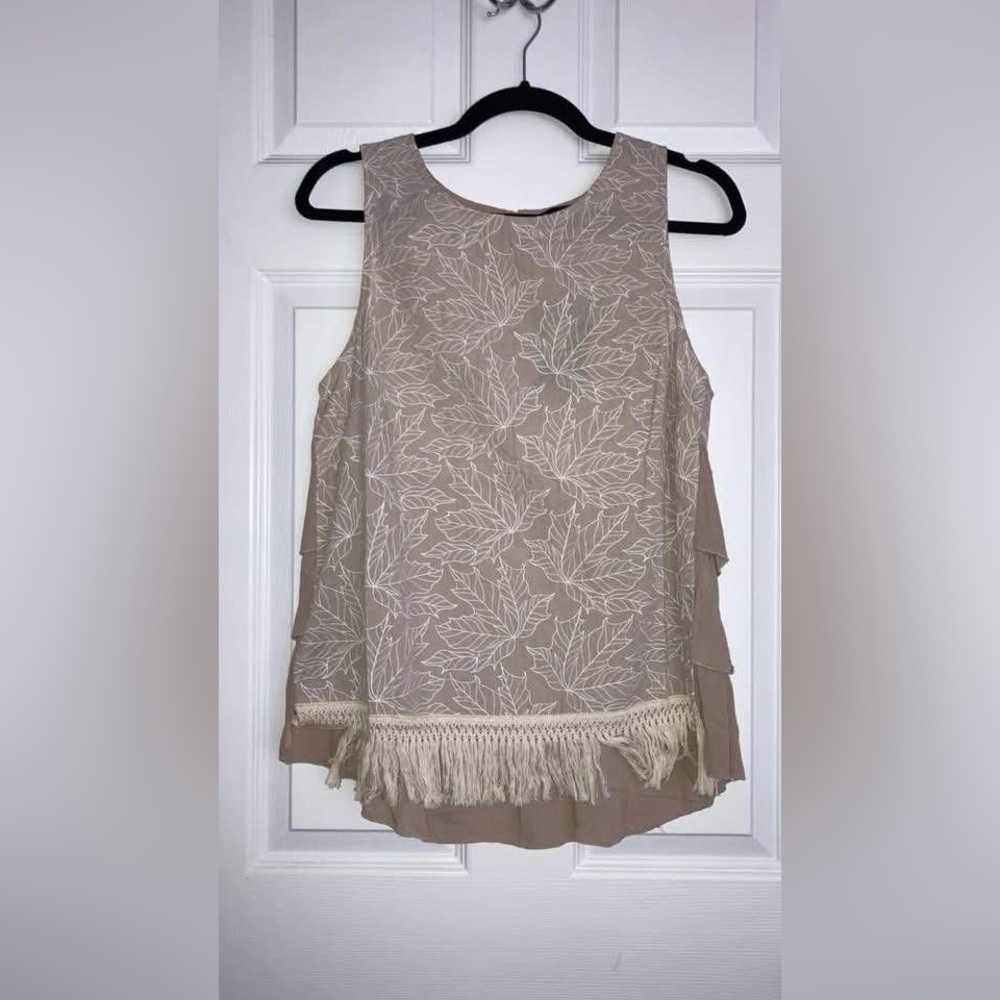 Chic Beige Leaf Pattern Tank Top with Fringe